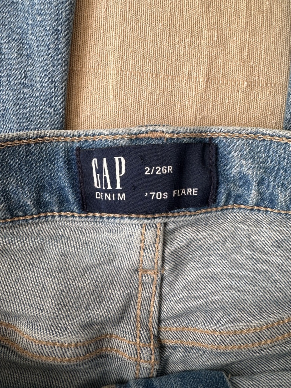 Women’s GAP 70s flare light- medium wash denim jeans, vintage inspired, size 26 - Picture 9 of 10